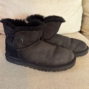 UGG Mini Bailey suede leather ankle boots